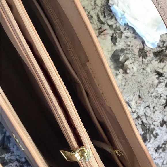 NWOT Tory Burch large leather tote - Picture 12 of 14